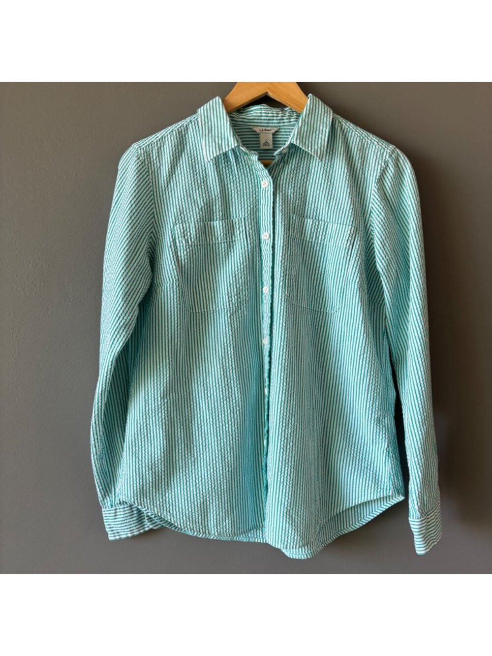 L.L. Bean Men's Size S Button Down Shirt Green White Stripe Seersucker Cotton